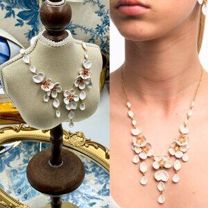 🆕 LES NEREIDES 🧿 NIB White Cherry Blossom and Petals Collar Necklace